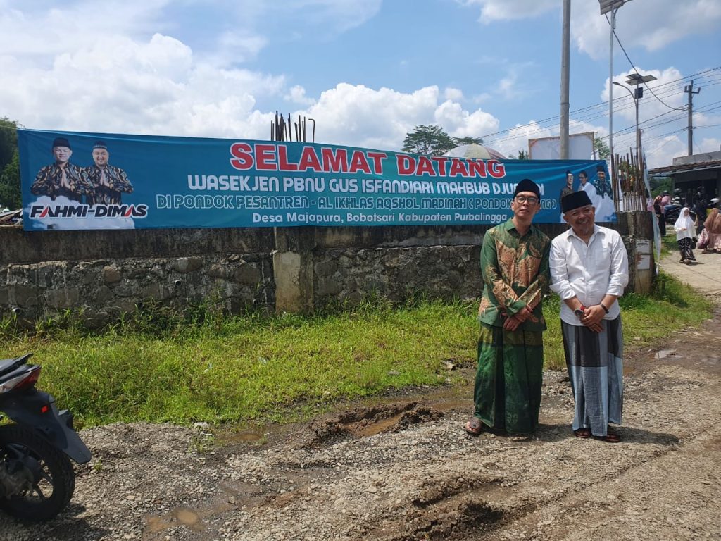 mang Gin gin mengunjungi Pesantren bersama sahabatnya di Zona Purbalingga