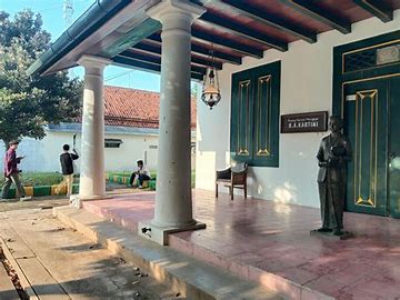 Turing Menuju Rumah R.A Kartini Bertamu Ke Rumah Wanita Yang Luar Biasa